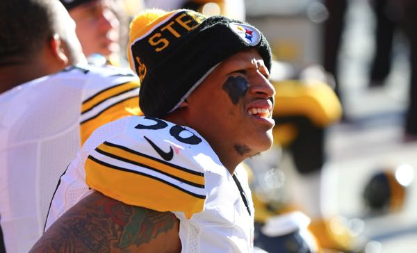 Ryan Shazier attends Steelers game wearing his own jersey