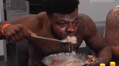 Ezekiel Elliott eat