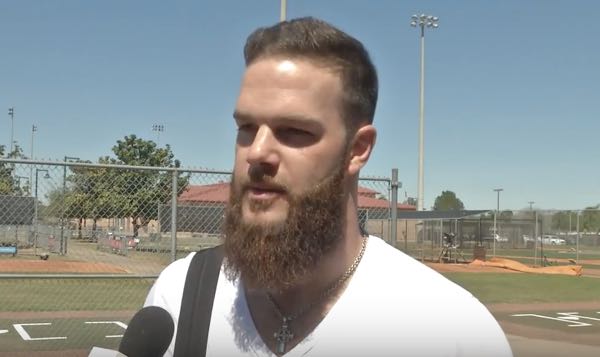 First Astros player apology comes from former pitcher Dallas Keuchel