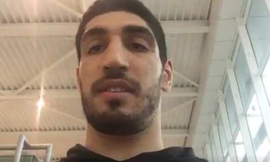 Enes Kanter is not pleased with being benched for Luke Kornet, then gets  ejected from Knicks' loss to Bucks – New York Daily News