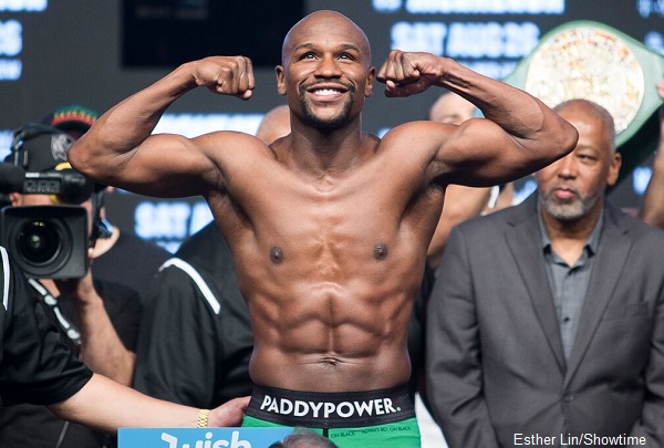 Floyd Mayweather accused of assaulting fan who asked for photo