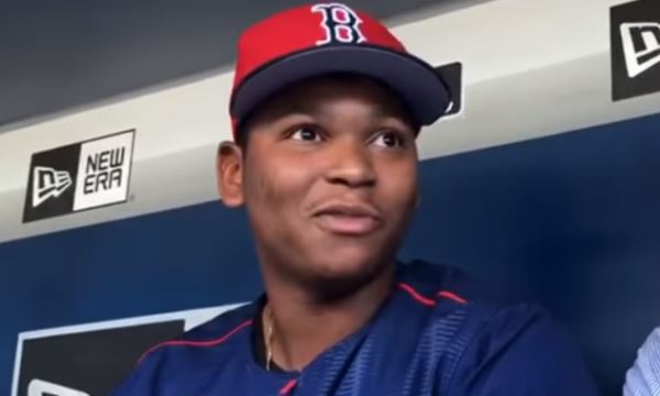 Rafael Devers tells funny story about eating in America