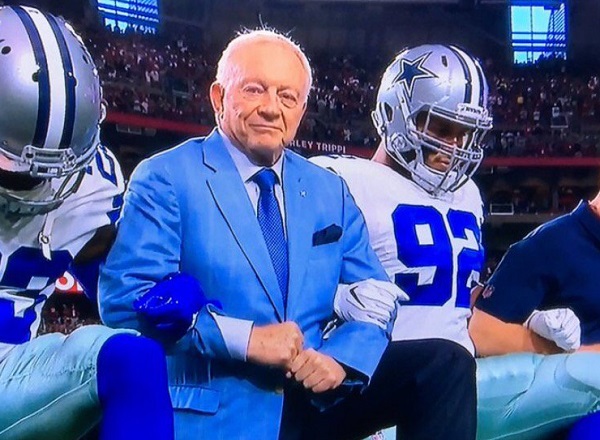 Dallas Cowboys Kneel, and Then Stand, Before Monday Night Game