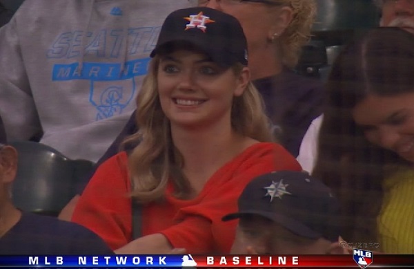 Kate Upton wears awesome custom Justin Verlander Astros jacket to ALCS