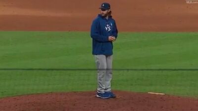 Clayton Kershaw mound