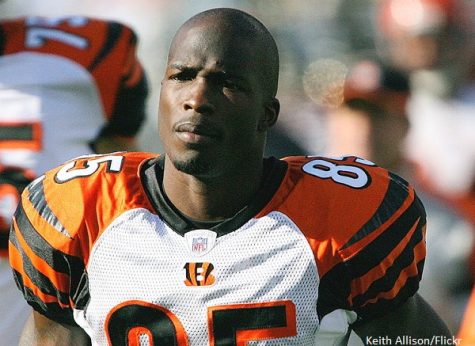 Chad Johnson reportedly paying girlfriend's rent while engaged to