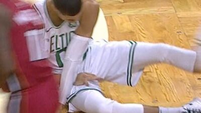 Jayson Tatum pinky