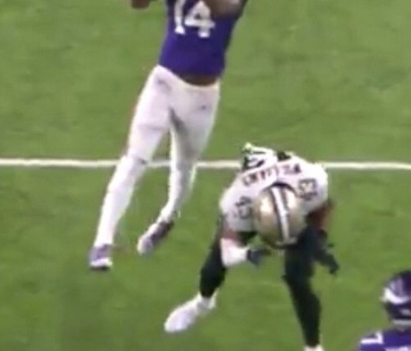 How did Marcus Williams snag this interception? 