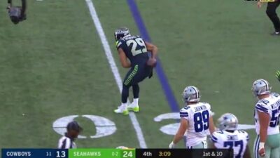 Earl Thomas bow