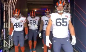 Chicago Bears wear 1936 throwback uniforms from segregation past