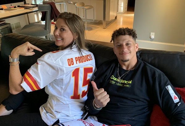 Patrick Mahomes' mom Randi Martin has perfect 'QB Producer' custom