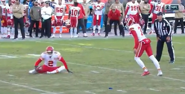 Chiefs have special teams meltdown late in loss to Titans