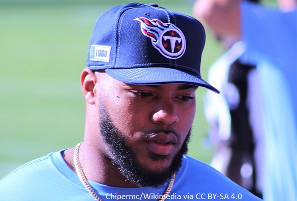 Ravens' Marshal Yanda: Titans' Jeffery Simmons spit in my face