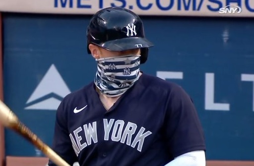 Another Yankees player joins Clint Frazier in wearing a face mask