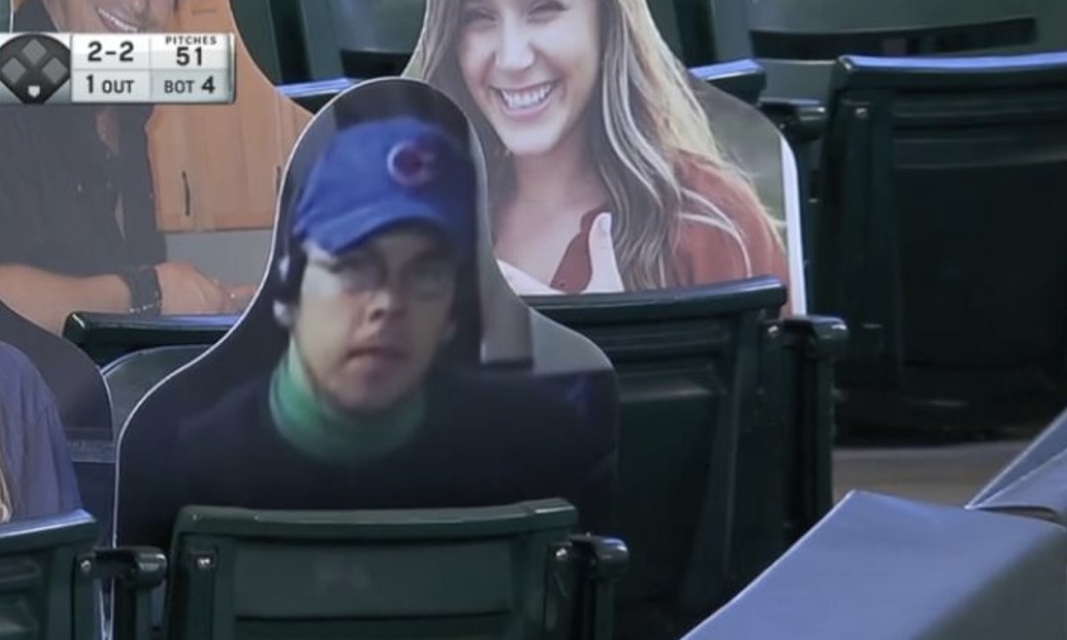 Steve Bartman impersonator spotted at Cubs-Rockies game