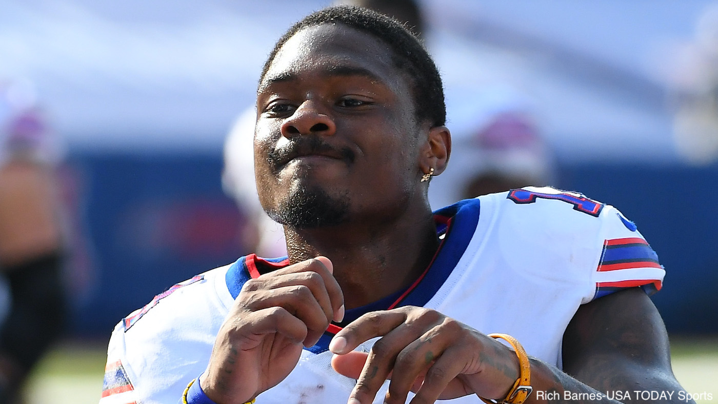 Video: Stefon Diggs remains on field to watch Chiefs celebrate