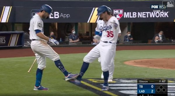 Cody Bellinger foot celebration