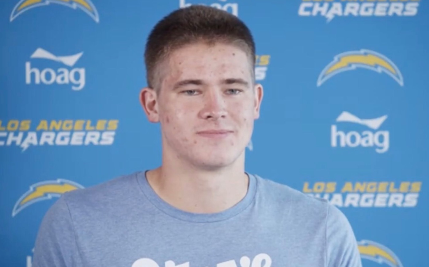 Chargers QB Justin Herbert looks totally different after first haircut in 2  years