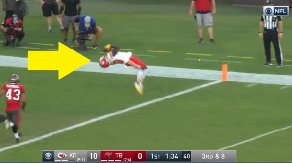 Video: Tyreek Hill flips into end zone on touchdown