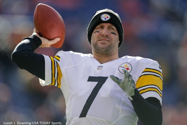 Ben Roethlisberger throwing a ball