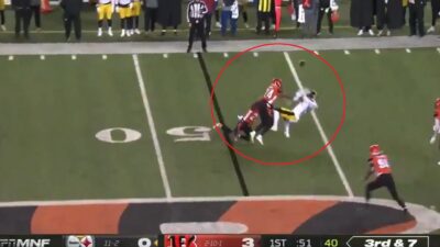 Vonn Bell hit JuJu Smith-Schuster