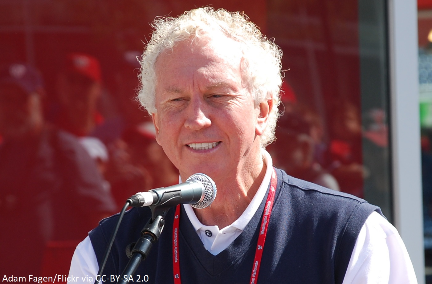 Don Sutton, Hall of Fame pitcher for Dodgers, dies at 75