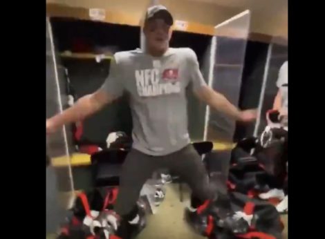 Video: Rob Gronkowski breaks out the dance moves in locker room