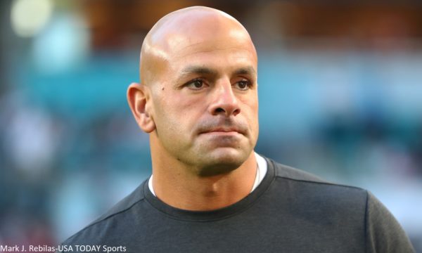 Robert Saleh on the sidelines