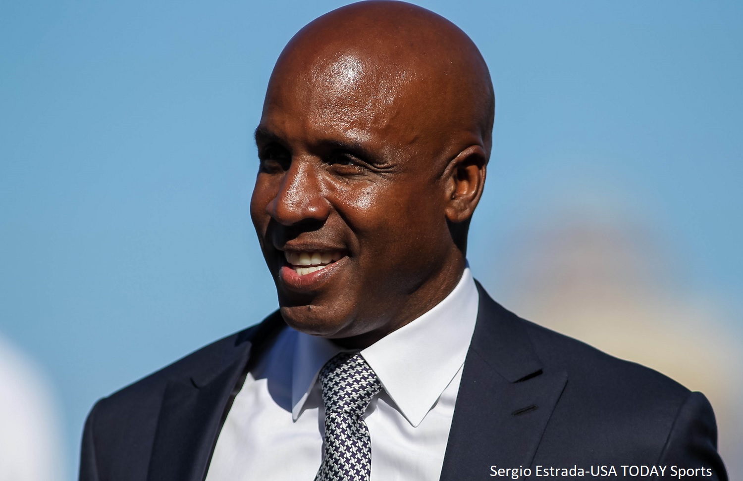 Video: Barry Bonds gets huge reception at Giants playoff game