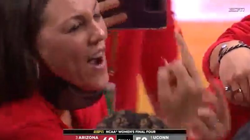 Adia Barnes flips bird