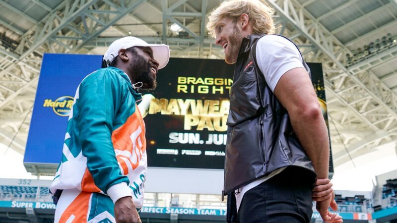 Floyd Mayweather Logan Paul