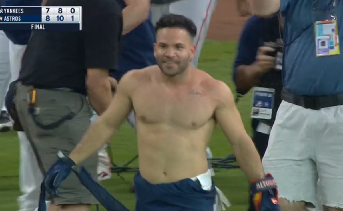 Astros' Jose Altuve gets jersey ripped off after game-winning