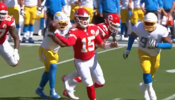 Patrick Mahomes no look