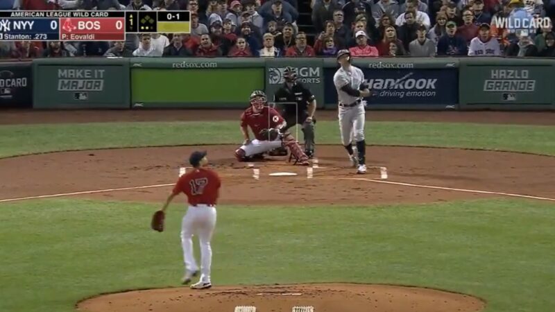 Giancarlo Stanton admires