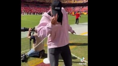 Jackson Mahomes dances