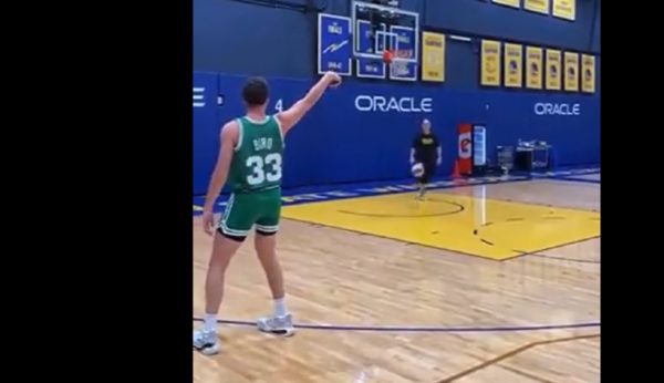 Klay Thompson dressed as Larry Bird