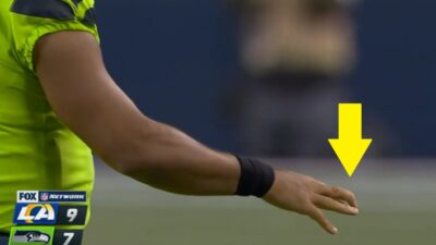 Russell Wilson finger injury