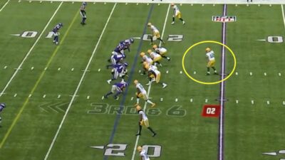 Aaron Rodgers calls timeout