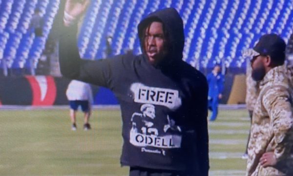 Justin Jefferson wears a free Odell shirt