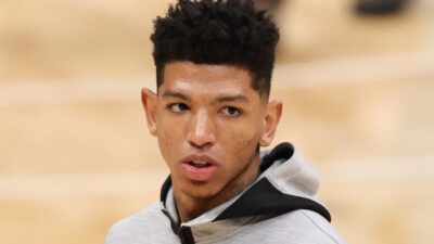 Didi Louzada warming up