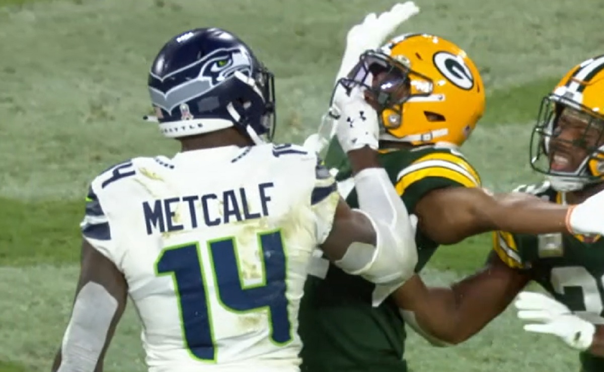 DK Metcalf ejected for altercation with Henry Black, Rasul Douglas