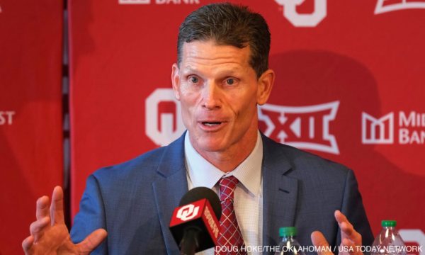 Brent Venables at an Oklahoma press conference