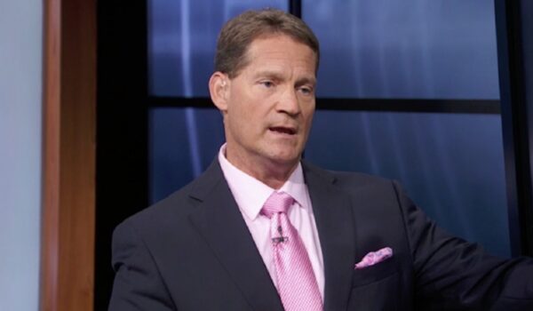 Gene Chizik on set