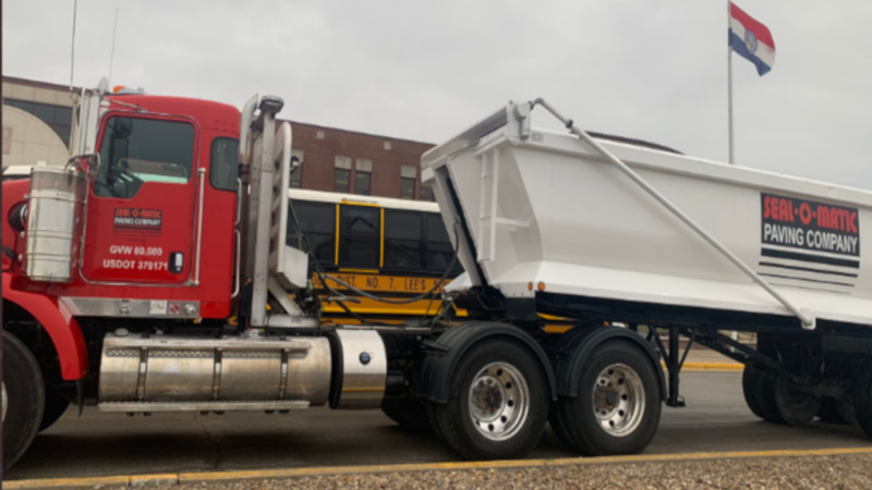 Missouri head coach Eli Drinkwitz begins 2022 recruiting in a drump truck