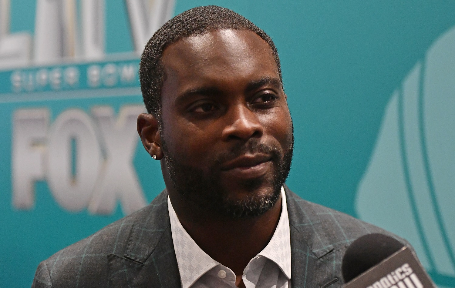 Look: NFL World Reacts To Michael Vick Jersey Announcement - The