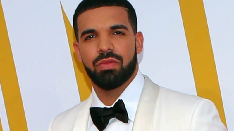 Rapper Drake in a suit