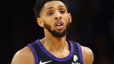 Cam Payne in his Suns uniform