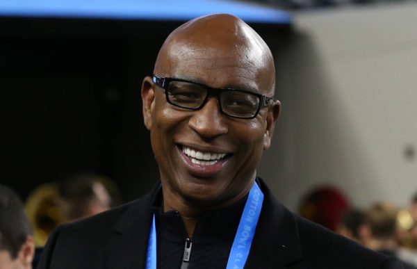 Eric Dickerson before a game