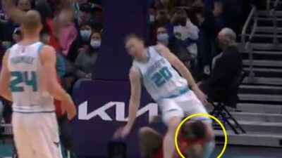 Gordon Hayward suffering an ankle injury