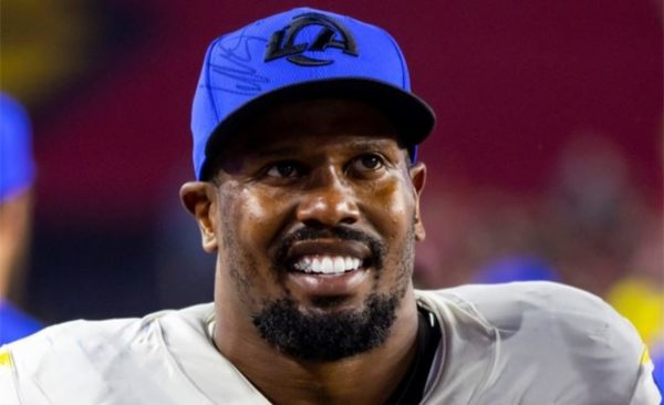 Von Miller in a Rams hat